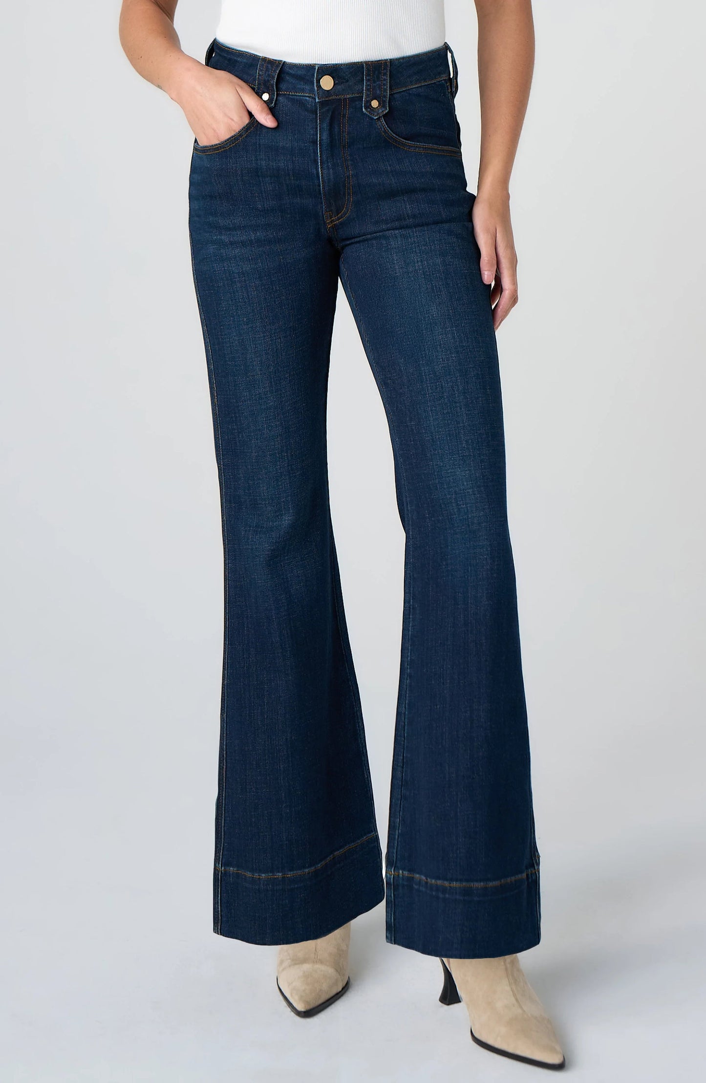 Hannah Outlaw Flare 30" Inseam - Duskwood Blue