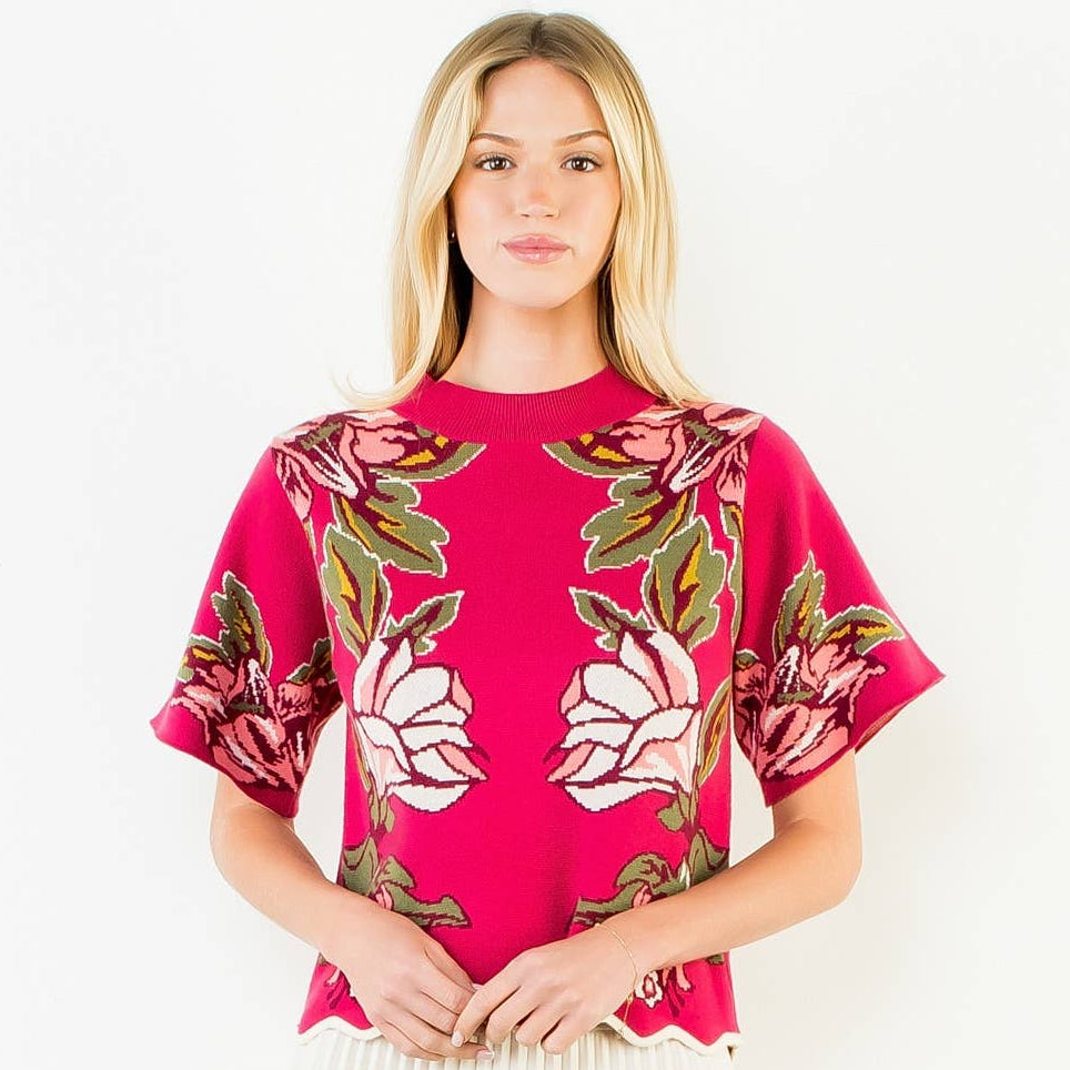 Short Sleeve Sweater With Scallop Hem