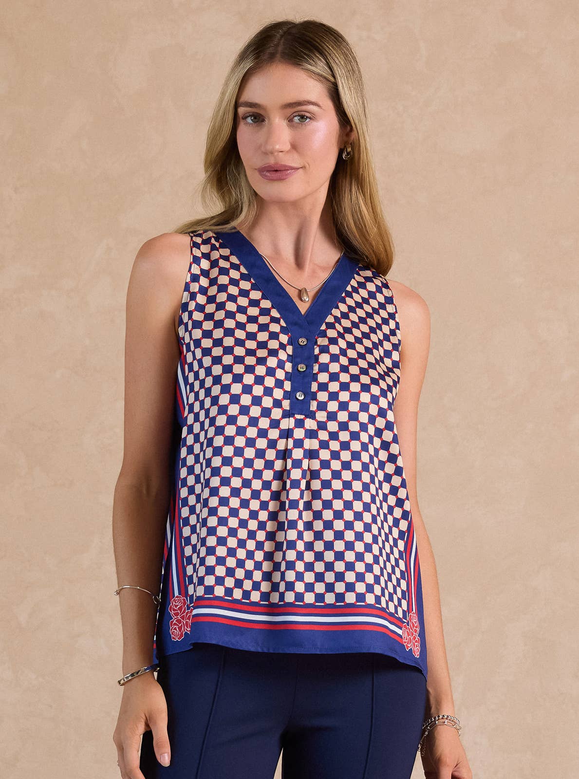 Checkerboard Printed V-neck Sleeveless Top