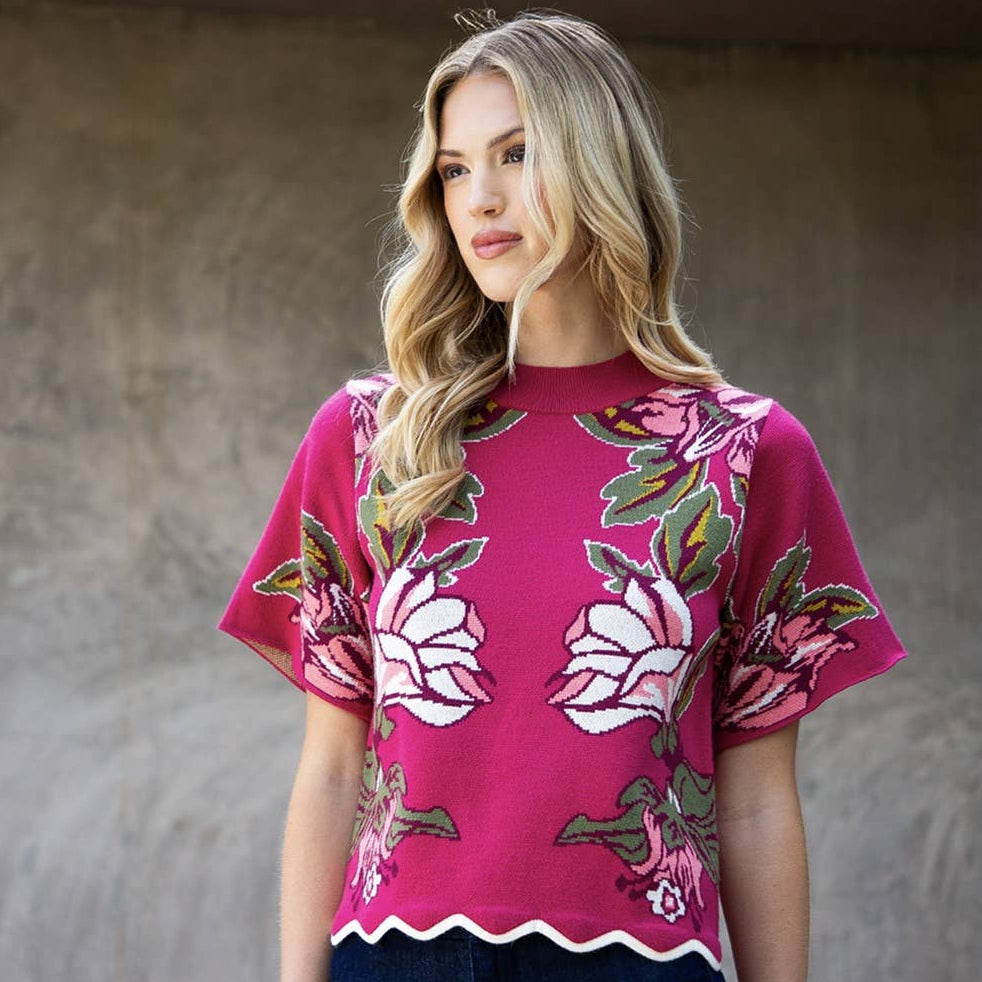 Short Sleeve Sweater With Scallop Hem