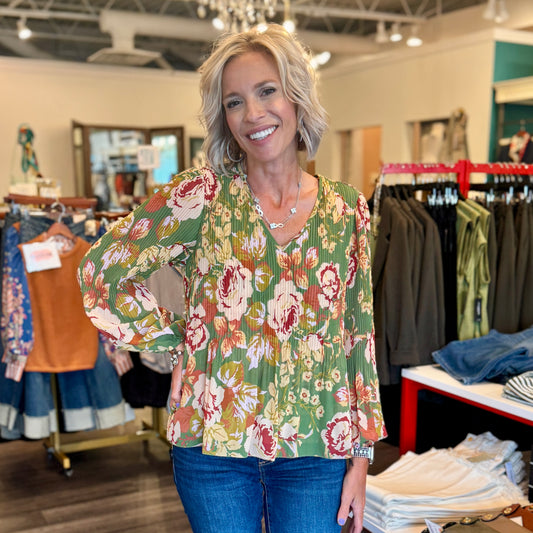 Long Sleeve V-Neck Pleated Top