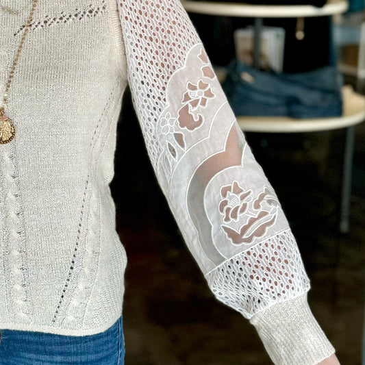 Lace Contrast Sleeve Top