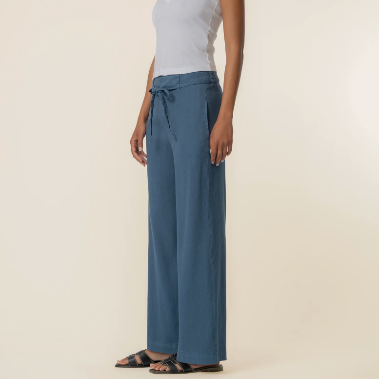 Kut from the Kloth Meg Linen Wide Leg Pant with Seam Detail