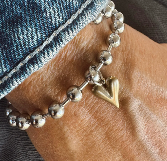 Small bead bracelet - gold heart charm
