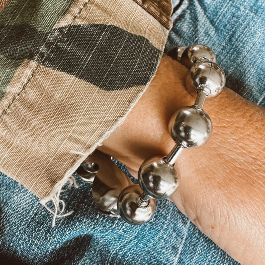 Extra large bead bracelet