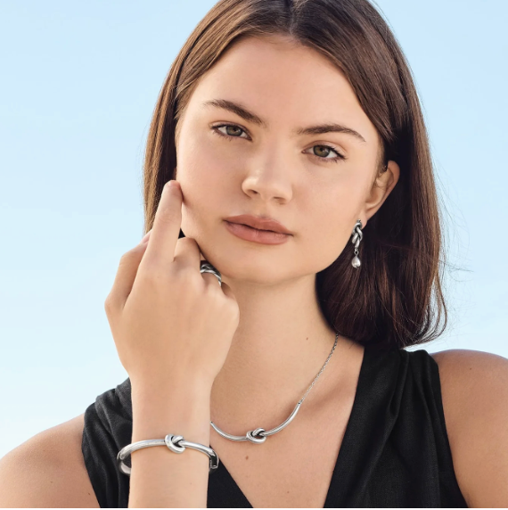 Interlok Single Knot Silver Necklace