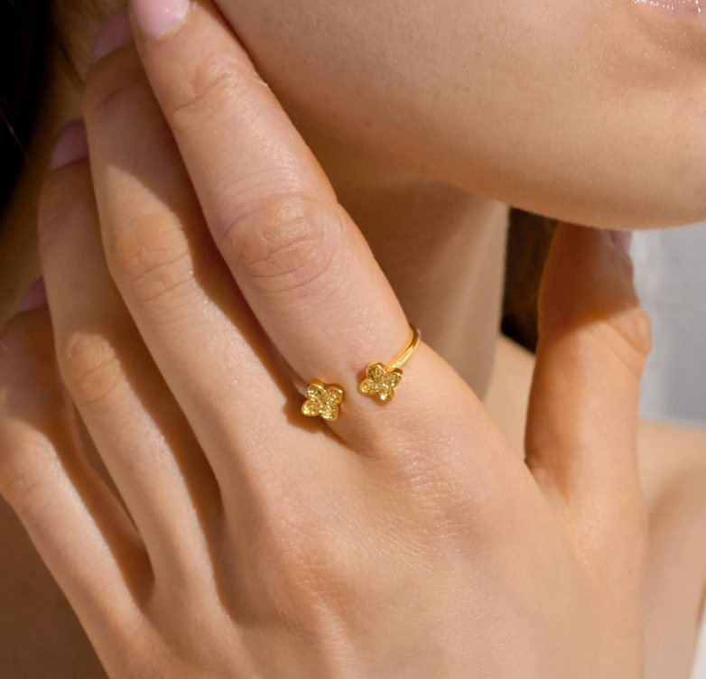 Signature Clover Collection Textured Clover Ring In Gold-Tone Plating