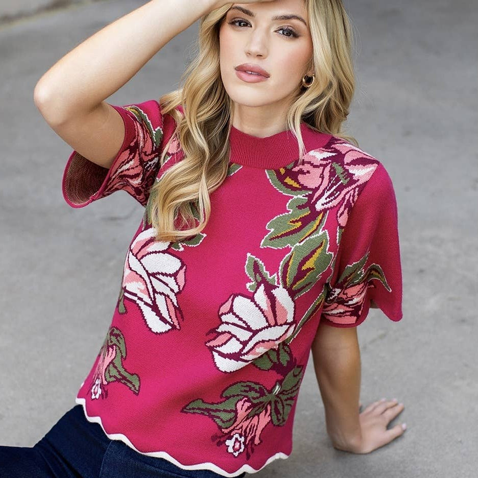 Short Sleeve Sweater With Scallop Hem
